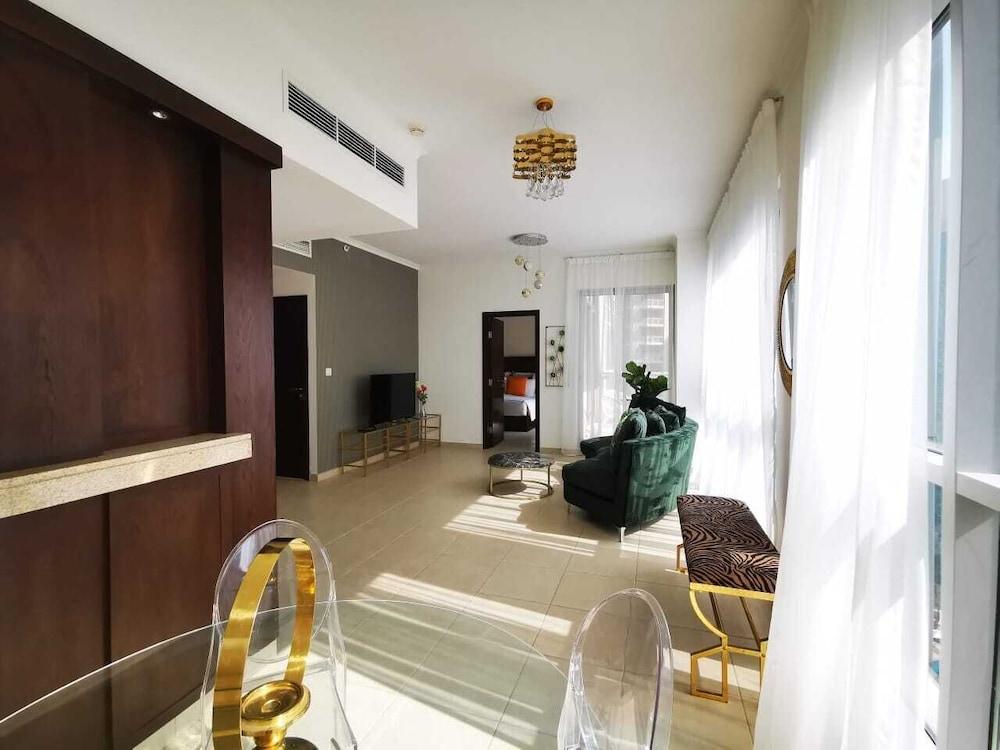 Dream -burj bahay-panuluyan 2*